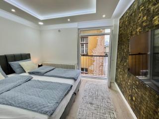 City Center - Superior Studio with Balcony - Sarajevo - 9