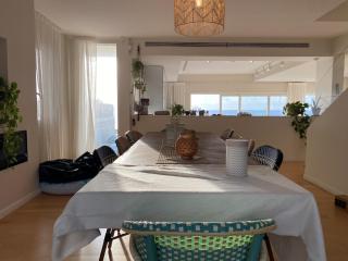 Exclusive Beachfront Villa in Tzukei Yam -  - 6