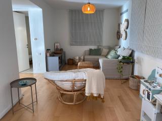 Exclusive Beachfront Villa in Tzukei Yam - - 4