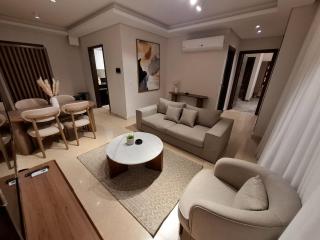 Mynt Stay zed west Residence 2 bedroom E1E213 - Sheikh Zayed - 2
