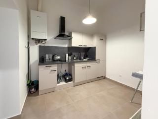 Enjoy Apartments,AC,Public Transport near,Pick up available, ask about Garage - 1