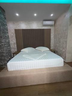 Hotel Euro - Tirana - 4