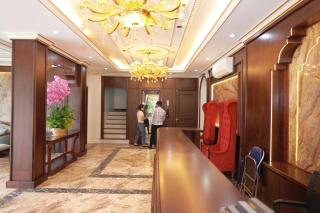 Royal Hotel Trâu Quỳ - - 1