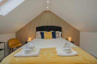 Cosy Flat Sleeps 5 -Links to Central London - Flat 3 - - 5