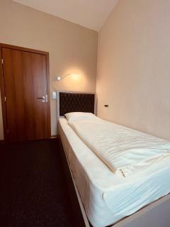 Ansbach City Hotel - Arbeiter Hotel - Ansbach - 4