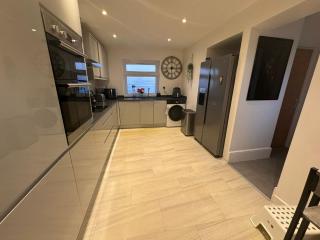 Double bedrooms In Spacious Home - Harold Wood - 9