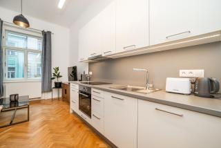 Cute Apt with the terrace and AC - Prague - 2