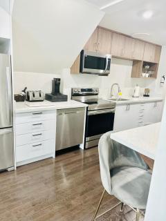 Dufferin Serenity Suite - Toronto - 9