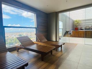 Flat de alto padrão, andar alto - 8