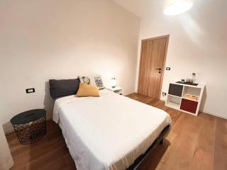 Rob's apartment - Bolonia - 1