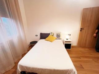 Rob's apartment - Bolonia - 2