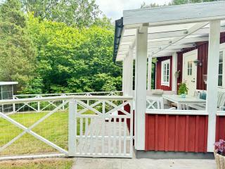 Charming little Swedish cottage in the Big Woods - 8