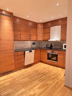 Sentrumsnær leilighet med fantastisk utsikt - 2