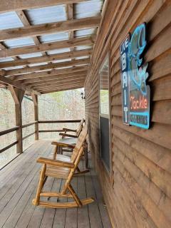 Cedar Creek Cabins #4 with Giant Spa Tub - Eureka Springs - 8