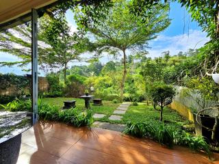 The Wiltshire Dago Pakar - Hillside Villa MAX 12 ORANG - Bandung - 0