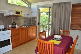 Coast and Country Cabin 2 - - 7