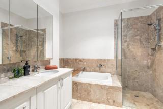 Luxurious Georgian Style Family Home with Cinema - 4