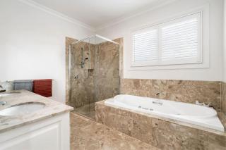 Luxurious Georgian Style Family Home with Cinema - 3