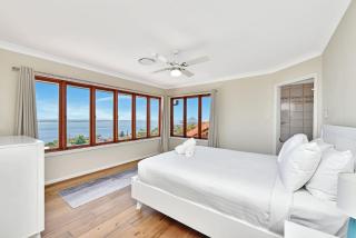 Panoramic Oceanview Manor - Nelson Bay - 6
