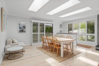 Palm Paradise Near the Beach - Avoca Beach - 1