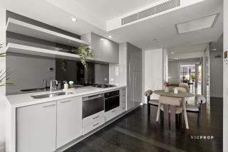 Central location 2Bed Apt with Parking - Melbourne - 4