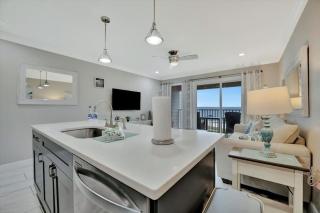 Pearl Suite a Balcony Bayview Suite & Htd Pool - Tampa - 0