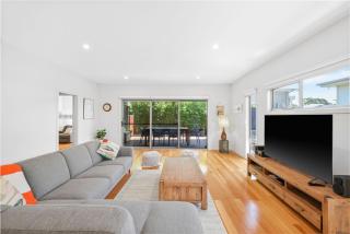 Mingalar - Cowes - 8