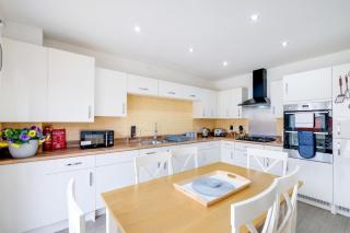 Bicester Village 6 Bedroom 3 Bathroom House - Bicester - 5