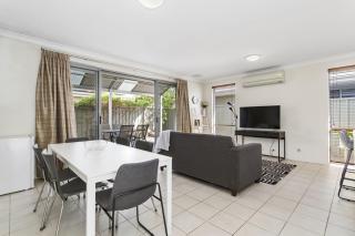 Coolbellup Comfort - Entire house - - 8