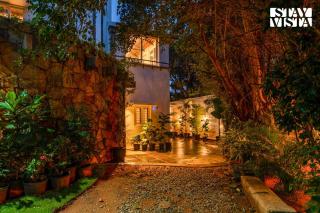 StayVista at The Lakeshore with Lake View, WiFi, Garden - Bangalore - 0