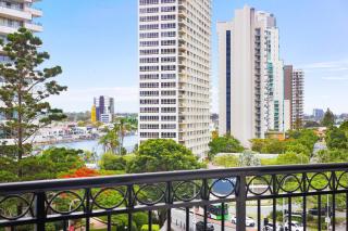 Chevron Renaissance Surfers Paradise Sleeps 10 4th Floor - Optimise BNB - 1