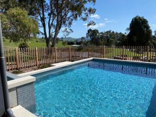 Headley Homestead - The Village Green - 7