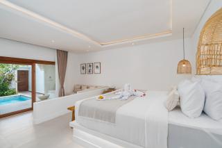 Villa Isla - Stylish 1BR Private Pool Villa in Nyanyi - 5
