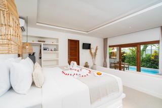 Villa Isla - Stylish 1BR Private Pool Villa in Nyanyi - 4
