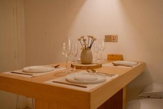 Luxury Suite with Hot Tub & Cozy Spot - 7