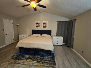 Spacious 3BR Ranch Near I-64 and Highway K - O'Fallon - 4