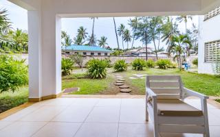 Luxury 3 bedroom beach front apartment - Mombassa - 9