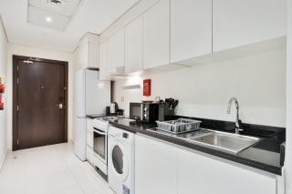 Urban Sanctuary Studio with Pool, Gym and Playground - Dubai - 8