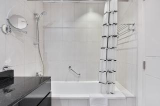 Urban Sanctuary Studio with Pool, Gym and Playground - 3