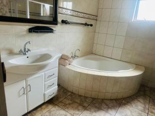 Hluzu Guest House - Hluhluwe - 6