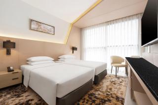 Hyatt Place Bangkok Sukhumvit 1 - 3