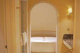 Sheraton Chongqing Hotel - 4