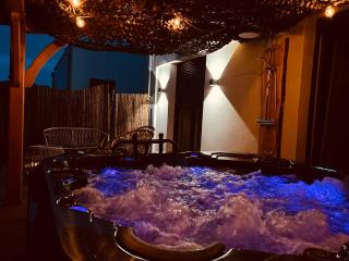 Pura Vida Spa - gîte avec spa extérieur couvert -  - 0