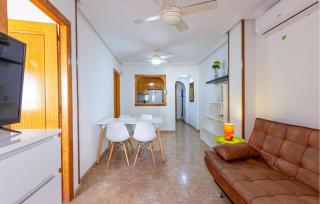 Stunning Apartment In Torrevieja - Torrevieja - 5