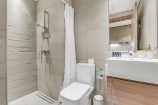 Luxury Apartment, Pool Scenery - 2