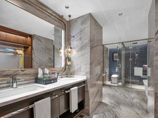 Shanghai Hongqiao Yankuang Tulip Hotel - 5