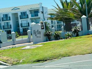 Big Bay Beach Club - 3