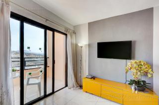 Skyline View Apartment - FREE PRIVATE Parking Including & Guest BONUS - 6