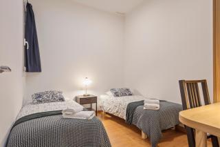 Cozy Apartment with Ensuite 11 - 1