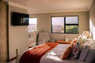 De Kelders Hideaway with Heated Pool - 8